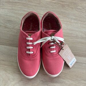 NEW Olukai Kohu Lehua Flower – Women’s 8.5 – Coral – NWT